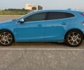 Синій Вольво V40, об'ємом двигуна 2 л та пробігом 285 тис. км за 9500 $, фото 4 на Automoto.ua