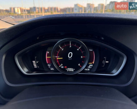 Синий Вольво В40, объемом двигателя 1.97 л и пробегом 210 тыс. км за 12300 $, фото 19 на Automoto.ua