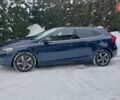 Синий Вольво В40, объемом двигателя 1.97 л и пробегом 320 тыс. км за 11350 $, фото 2 на Automoto.ua