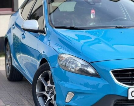 Синий Вольво В40, объемом двигателя 2 л и пробегом 289 тыс. км за 9500 $, фото 10 на Automoto.ua