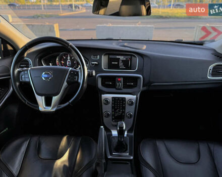 Синий Вольво В40, объемом двигателя 1.97 л и пробегом 210 тыс. км за 12300 $, фото 27 на Automoto.ua