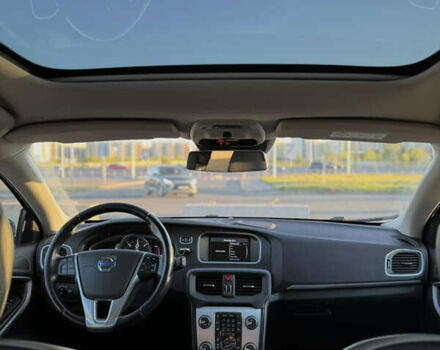 Синий Вольво В40, объемом двигателя 1.97 л и пробегом 210 тыс. км за 12300 $, фото 3 на Automoto.ua