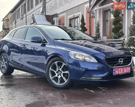 Синій Вольво V40, об'ємом двигуна 1.6 л та пробігом 196 тис. км за 11700 $, фото 2 на Automoto.ua