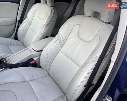 Синій Вольво V40, об'ємом двигуна 1.6 л та пробігом 196 тис. км за 11700 $, фото 90 на Automoto.ua