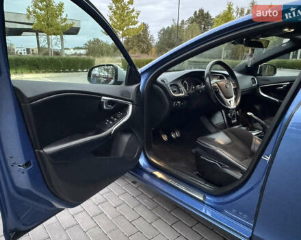 Синий Вольво В40, объемом двигателя 1.97 л и пробегом 194 тыс. км за 13799 $, фото 38 на Automoto.ua