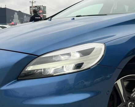 Синій Вольво V40, об'ємом двигуна 2 л та пробігом 283 тис. км за 8500 $, фото 6 на Automoto.ua
