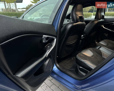 Синий Вольво В40, объемом двигателя 1.97 л и пробегом 194 тыс. км за 13799 $, фото 60 на Automoto.ua