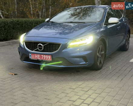 Синий Вольво В40, объемом двигателя 1.97 л и пробегом 194 тыс. км за 13799 $, фото 68 на Automoto.ua