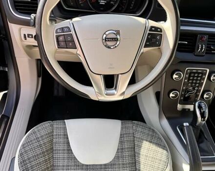 Синій Вольво V40, об'ємом двигуна 1.97 л та пробігом 219 тис. км за 14000 $, фото 3 на Automoto.ua