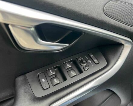 Синій Вольво V40, об'ємом двигуна 2 л та пробігом 283 тис. км за 8500 $, фото 15 на Automoto.ua