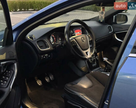 Синий Вольво В40, объемом двигателя 1.97 л и пробегом 194 тыс. км за 13799 $, фото 77 на Automoto.ua