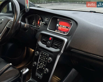 Синий Вольво В40, объемом двигателя 1.97 л и пробегом 194 тыс. км за 13799 $, фото 48 на Automoto.ua