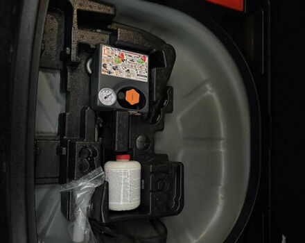 Синий Вольво В40, объемом двигателя 1.97 л и пробегом 194 тыс. км за 13799 $, фото 31 на Automoto.ua