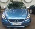 Синий Вольво В40, объемом двигателя 1.97 л и пробегом 294 тыс. км за 13700 $, фото 1 на Automoto.ua