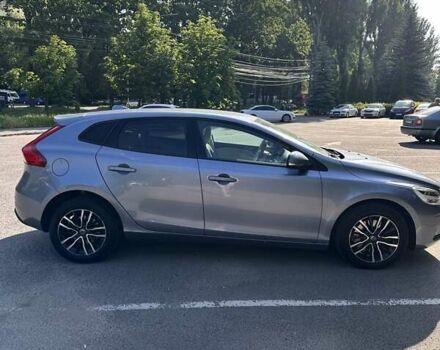 Синій Вольво V40, об'ємом двигуна 1.97 л та пробігом 219 тис. км за 14000 $, фото 2 на Automoto.ua