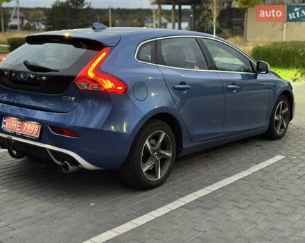 Синий Вольво В40, объемом двигателя 1.97 л и пробегом 194 тыс. км за 13799 $, фото 73 на Automoto.ua