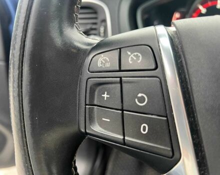 Синій Вольво V40, об'ємом двигуна 2 л та пробігом 283 тис. км за 8500 $, фото 23 на Automoto.ua