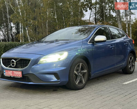 Синий Вольво В40, объемом двигателя 1.97 л и пробегом 194 тыс. км за 13799 $, фото 69 на Automoto.ua