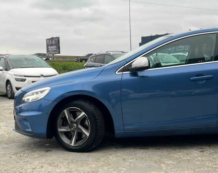 Синій Вольво V40, об'ємом двигуна 2 л та пробігом 283 тис. км за 8500 $, фото 2 на Automoto.ua