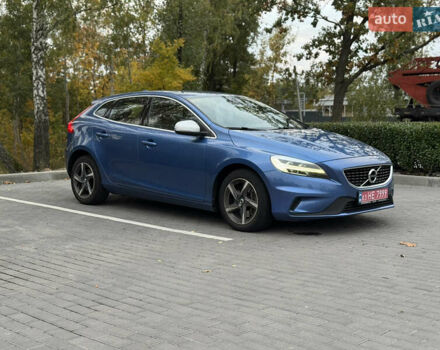 Синий Вольво В40, объемом двигателя 1.97 л и пробегом 194 тыс. км за 13799 $, фото 5 на Automoto.ua