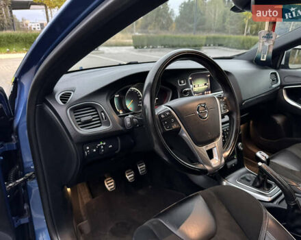 Синий Вольво В40, объемом двигателя 1.97 л и пробегом 194 тыс. км за 13799 $, фото 34 на Automoto.ua