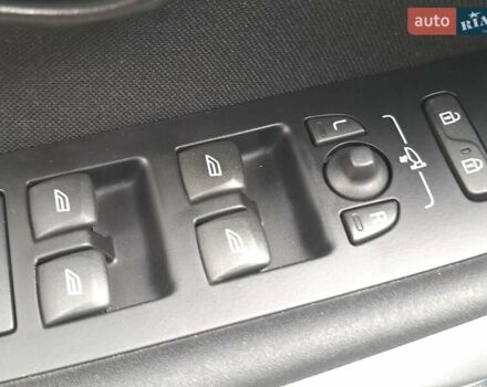 Синий Вольво В40, объемом двигателя 1.97 л и пробегом 229 тыс. км за 13500 $, фото 22 на Automoto.ua