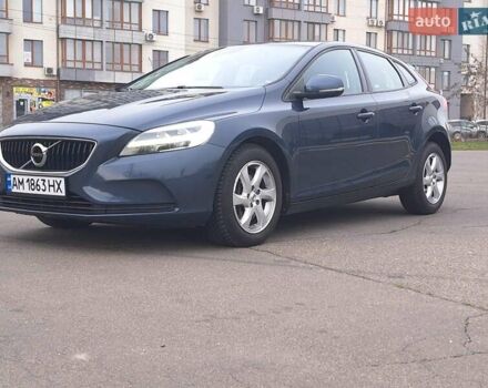 Синий Вольво В40, объемом двигателя 1.97 л и пробегом 229 тыс. км за 13500 $, фото 2 на Automoto.ua