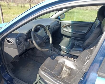 Синий Вольво В40, объемом двигателя 1.9 л и пробегом 303 тыс. км за 1900 $, фото 7 на Automoto.ua