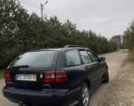 Синій Вольво V40, об'ємом двигуна 1.8 л та пробігом 247 тис. км за 3200 $, фото 2 на Automoto.ua