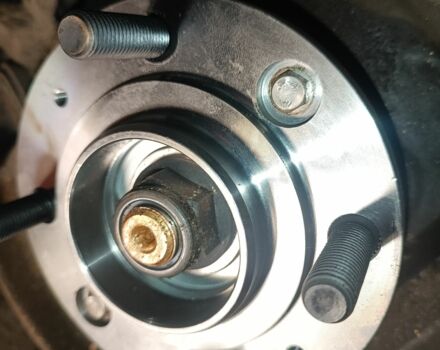 Синий Вольво В40, объемом двигателя 0 л и пробегом 3 тыс. км за 1900 $, фото 2 на Automoto.ua