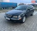 Синій Вольво V40, об'ємом двигуна 1.8 л та пробігом 250 тис. км за 2700 $, фото 1 на Automoto.ua