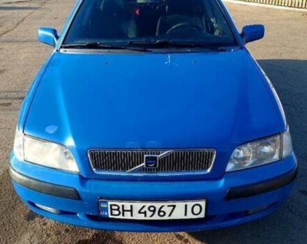 Синий Вольво В40, объемом двигателя 2 л и пробегом 322 тыс. км за 2999 $, фото 5 на Automoto.ua