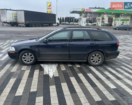 Синий Вольво В40, объемом двигателя 1.83 л и пробегом 415 тыс. км за 3100 $, фото 2 на Automoto.ua