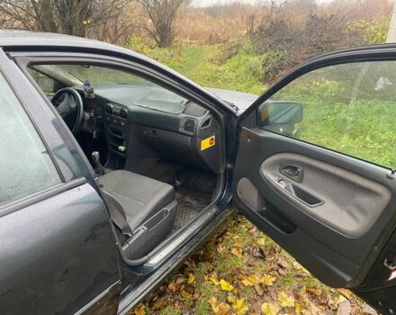 Синий Вольво В40, объемом двигателя 1.9 л и пробегом 380 тыс. км за 1450 $, фото 5 на Automoto.ua