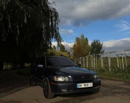 Вольво В40 2001 в Ровно на Automoto.ua Синий Вольво В40, объемом двигателя 1.95 л и пробегом 469 тыс. км за 4000 $, фото 9 на Automoto.ua