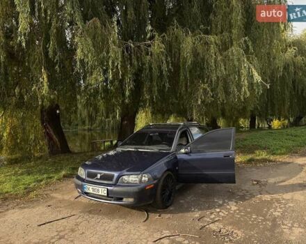Вольво В40 2001 в Ровно на Automoto.ua Синий Вольво В40, объемом двигателя 1.95 л и пробегом 469 тыс. км за 4000 $, фото 6 на Automoto.ua