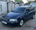 Синий Вольво В40, объемом двигателя 1.9 л и пробегом 357 тыс. км за 2300 $, фото 1 на Automoto.ua