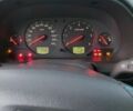 Синий Вольво В40, объемом двигателя 2.2 л и пробегом 410 тыс. км за 3800 $, фото 3 на Automoto.ua