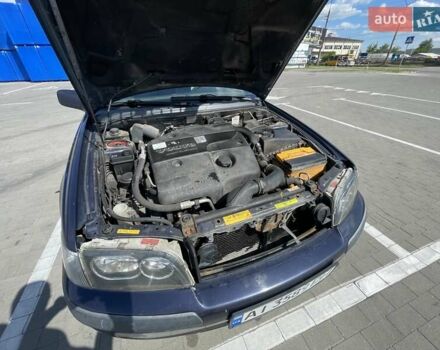 Синий Вольво В40, объемом двигателя 1.87 л и пробегом 380 тыс. км за 4000 $, фото 11 на Automoto.ua