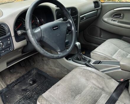 Вольво В40 2004 в Белой Церкве на Automoto.ua Синий Вольво В40, объемом двигателя 2 л и пробегом 100 тыс. км за 1600 $, фото 6 на Automoto.ua