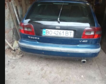 Синий Вольво В40, объемом двигателя 1.9 л и пробегом 250 тыс. км за 2900 $, фото 1 на Automoto.ua