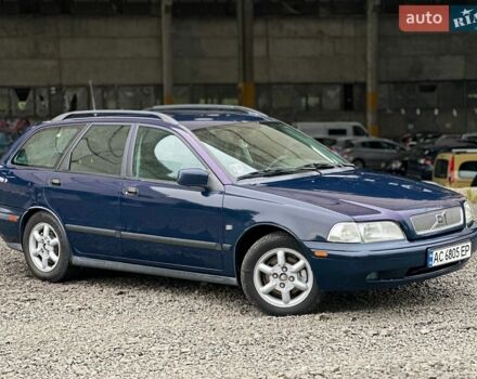 Синій Вольво V40, об'ємом двигуна 2 л та пробігом 372 тис. км за 1900 $, фото 1 на Automoto.ua