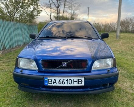 Синій Вольво V40, об'ємом двигуна 1.8 л та пробігом 350 тис. км за 2700 $, фото 1 на Automoto.ua