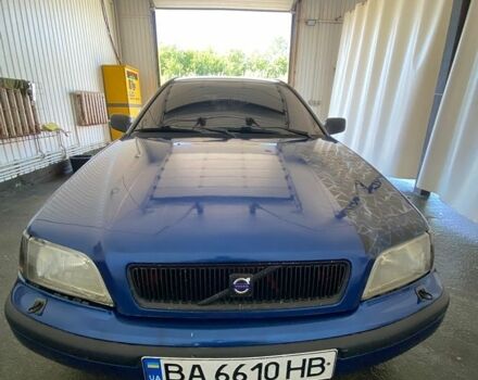 Синій Вольво V40, об'ємом двигуна 1.8 л та пробігом 350 тис. км за 2700 $, фото 1 на Automoto.ua