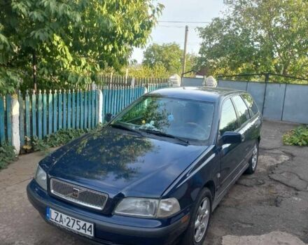 Синій Вольво V40, об'ємом двигуна 1.9 л та пробігом 290 тис. км за 1500 $, фото 1 на Automoto.ua