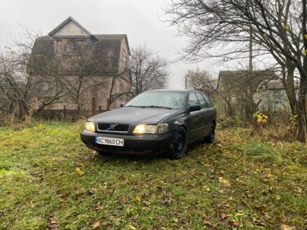 Синий Вольво В40, объемом двигателя 1.9 л и пробегом 380 тыс. км за 1450 $, фото 1 на Automoto.ua