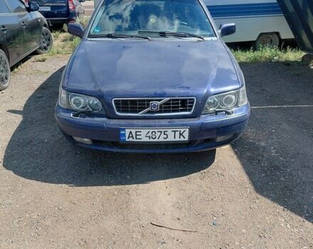Синій Вольво V40, об'ємом двигуна 2.2 л та пробігом 410 тис. км за 3800 $, фото 1 на Automoto.ua