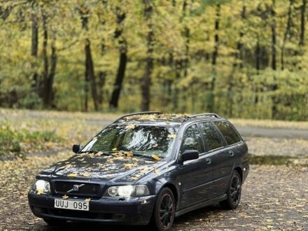 Синий Вольво В40, объемом двигателя 2 л и пробегом 100 тыс. км за 1600 $, фото 1 на Automoto.ua