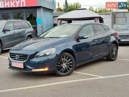 Синій Вольво V40, об'ємом двигуна 2 л та пробігом 241 тис. км за 12399 $, фото 1 на Automoto.ua