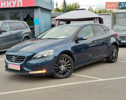 Синій Вольво V40, об'ємом двигуна 2 л та пробігом 241 тис. км за 12399 $, фото 1 на Automoto.ua